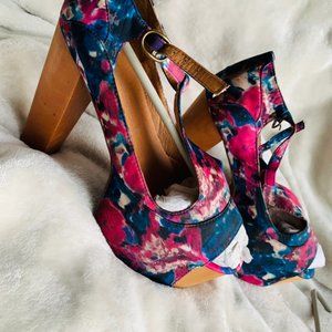 "NEW" Jeffrey Campbell Eloise Floral Platform